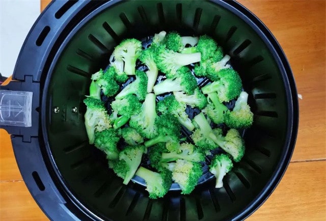 空气炸锅食谱烤西蓝花