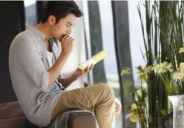 扒一扒明星们的书单，同款图书还是值得拥有的