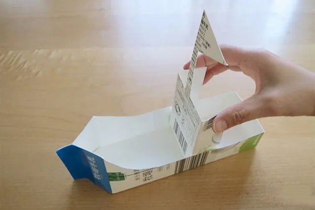 牛奶盒废物利用手工制作玩具小船