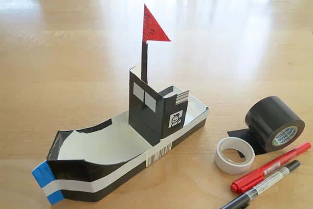 牛奶盒废物利用手工制作玩具小船