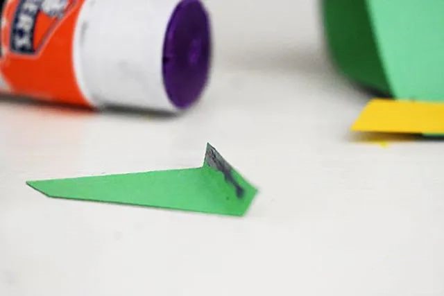 儿童剪纸手工制作立体飞机