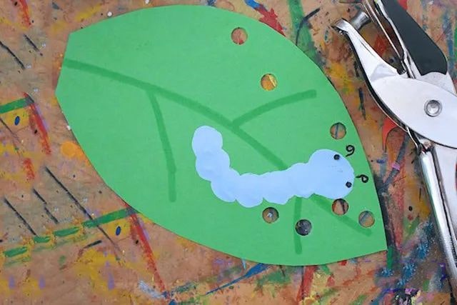 幼儿学画画：手指印画毛毛虫(步骤图解)
