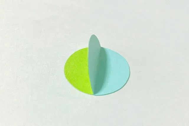 秋天简单手工：制作立体葡萄拼贴画