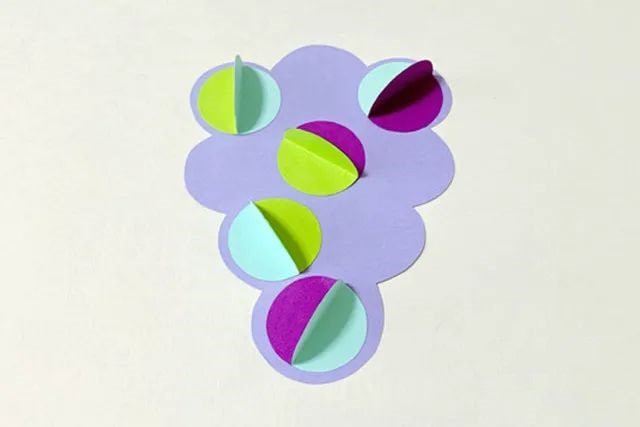 秋天简单手工：制作立体葡萄拼贴画