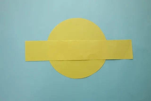 中秋节手工制作：剪纸粘贴玉兔捣药