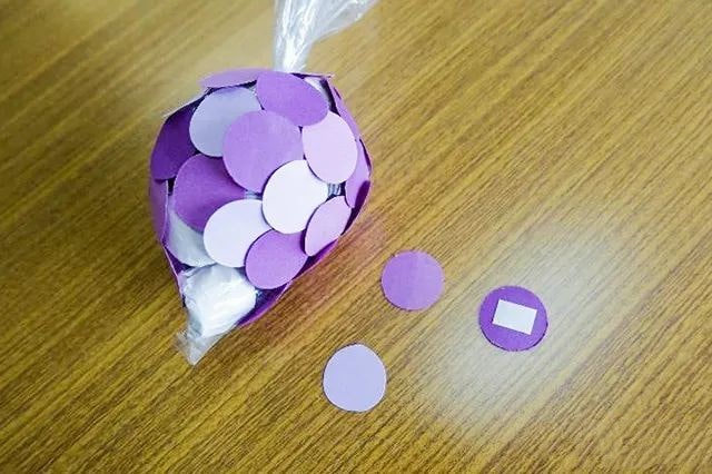 塑料袋废物利用手工制作葡萄串