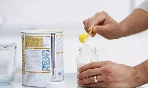 给宝宝冲奶粉的正确打开方式