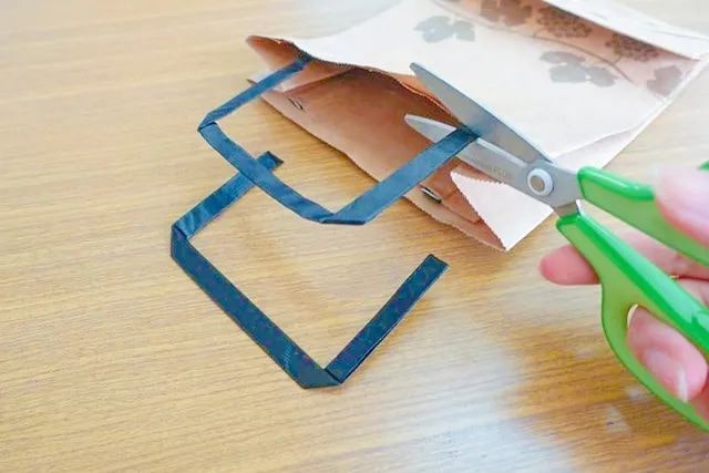 废物利用制作玩具小屋