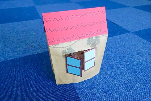 废物利用制作玩具小屋