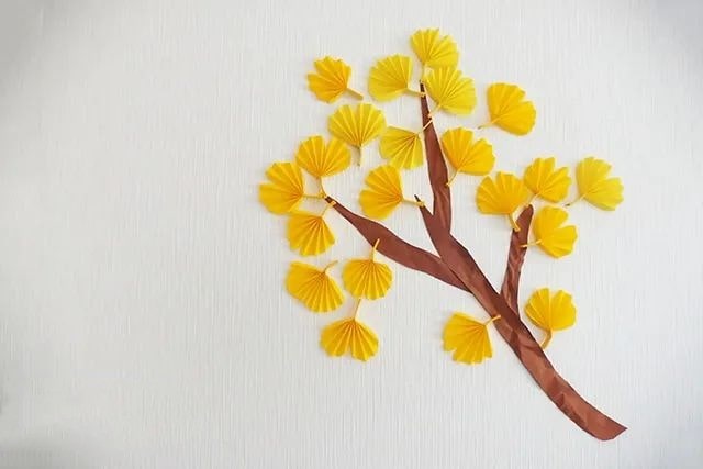 拼贴画手工制作银杏叶