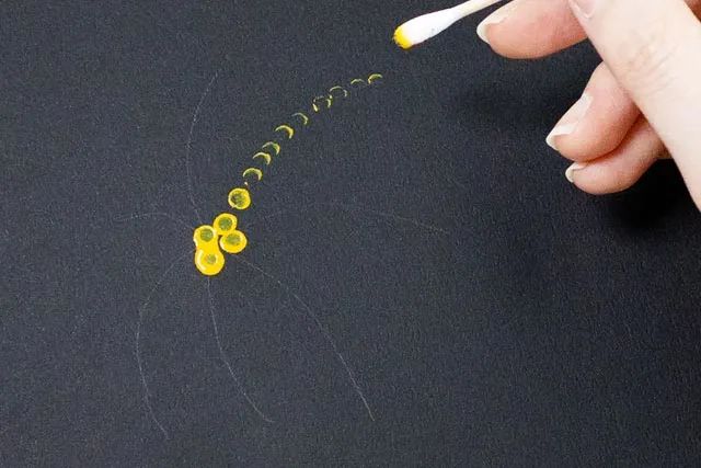 简单画庆祝国庆：棉签印画烟花