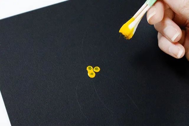 简单画庆祝国庆：棉签印画烟花