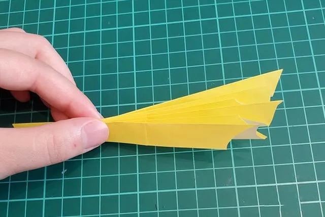 秋天的树叶折纸怎么折