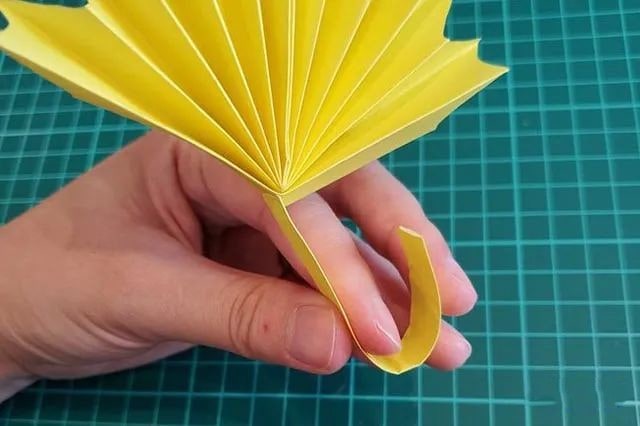 秋天的树叶折纸怎么折