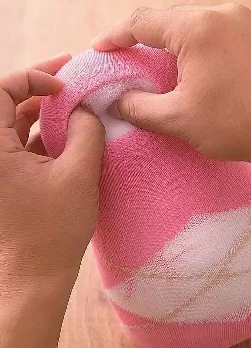 幼儿园创意手工制作：袜子招财猫