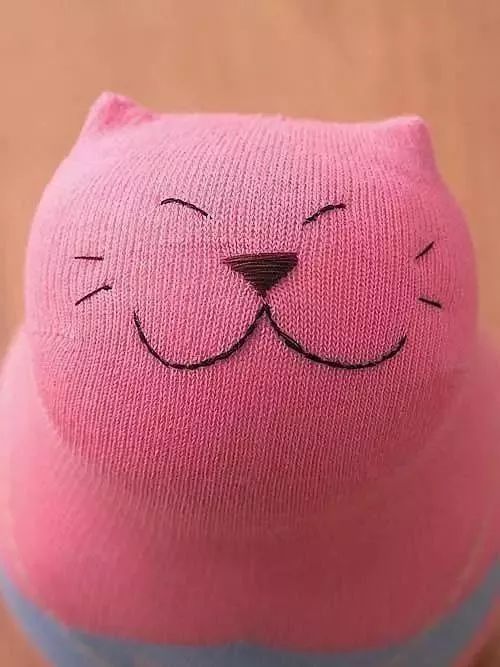 幼儿园创意手工制作：袜子招财猫