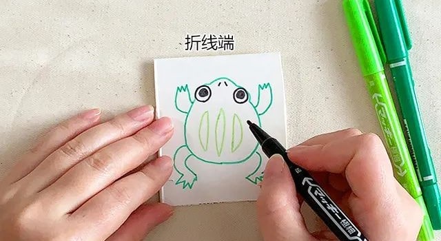 牛奶盒废物利用手工制作会跳的青蛙