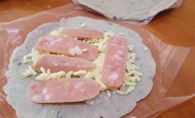 空气炸锅食谱手抓饼之芝士肉肠