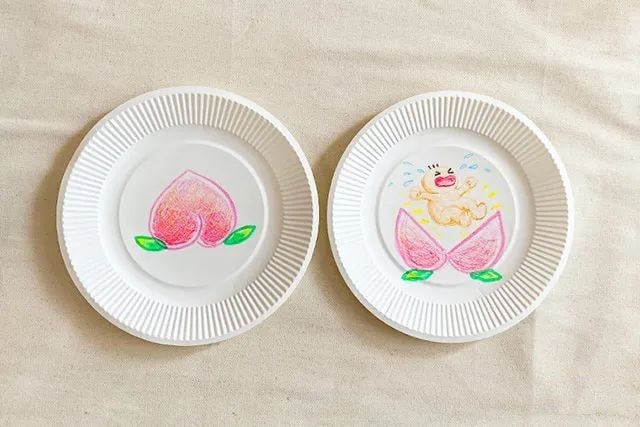 废物利用手工制作旋转纸盘子玩魔术拼图