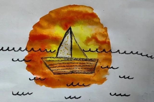 儿童学画画：蜡笔和水彩画落日海面