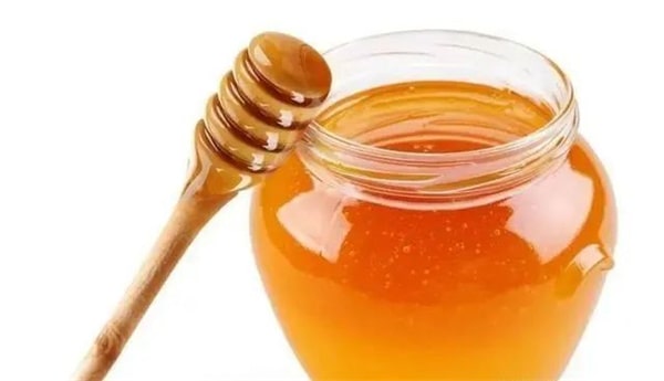 宝宝2岁之前，最好少吃这3种辅食