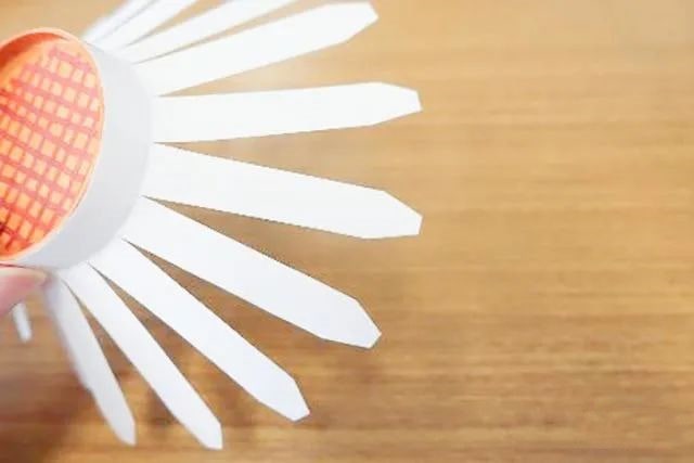 一次性纸杯手工制作向日葵