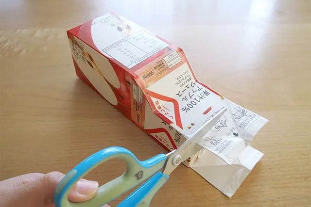 废物利用手工制作玩具小车子简单