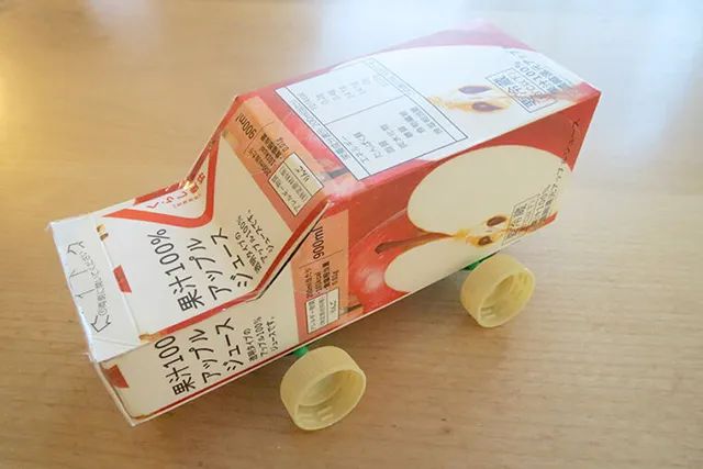 废物利用手工制作玩具小车子简单