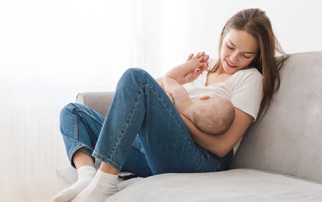 什么时候断奶最好？太晚断奶的危害