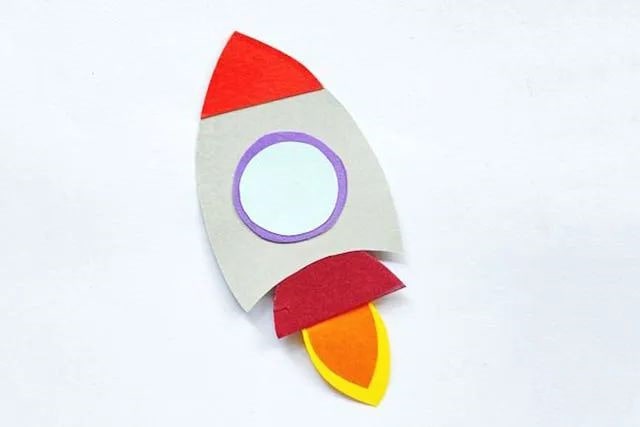 纸盘子手工制作自制太空飞船玩具