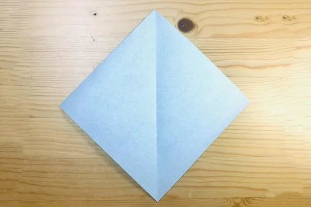 儿童折纸手工简单：一步一步折纸铅笔