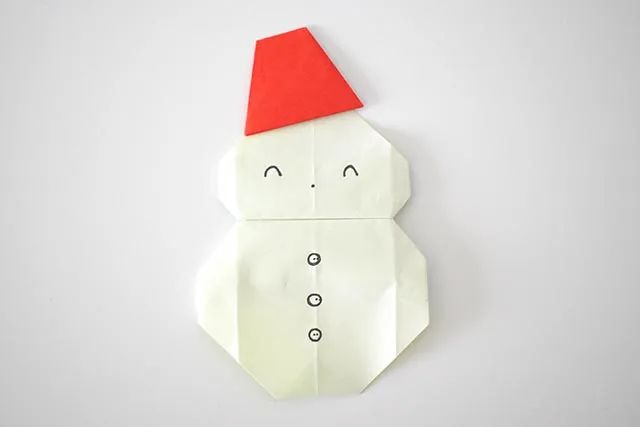 儿童折纸手工简单戴帽子的雪人