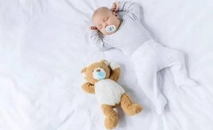 新生儿睡眠几大困惑，看了后你也会成为哄睡达人