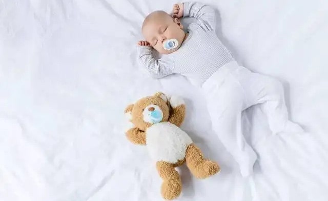 新生儿睡眠几大困惑，看了后你也会成为哄睡达人