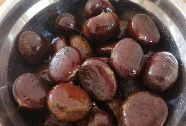 空气炸锅食谱糖烤板栗的做法