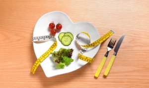 过度节食导致月经不来怎么办