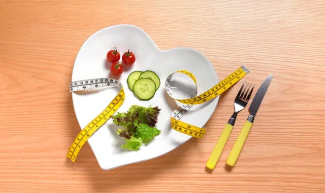 过度节食导致月经不来怎么办