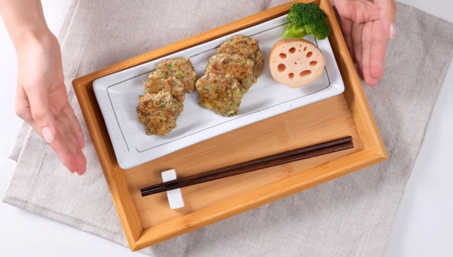 一岁宝宝食谱：西兰花牛肉藕饼的做法