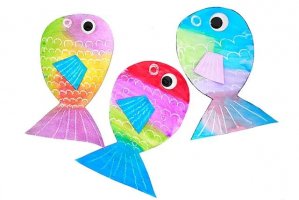 儿童简单画兔年：怎么用蜡笔水彩画鱼(步骤图解