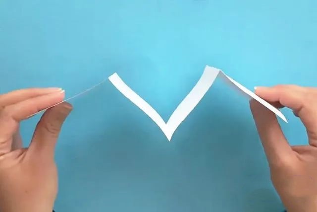 剪纸兔子：怎么剪纸连在一起的四只兔子(步骤图解)