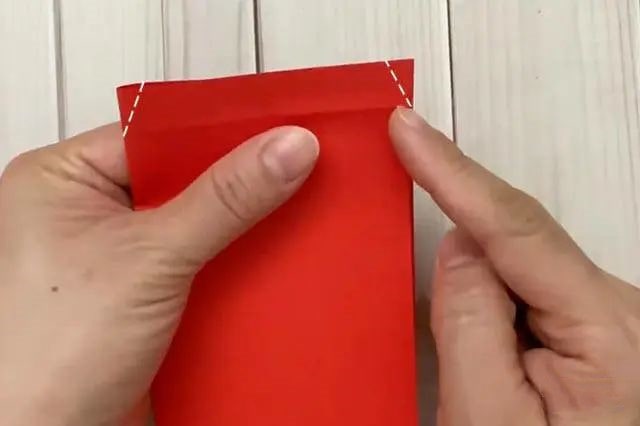 兔年儿童新年手工：折纸可爱的兔子红包(步骤图解)