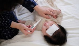 孩子发烧39度不肯吃药怎么办