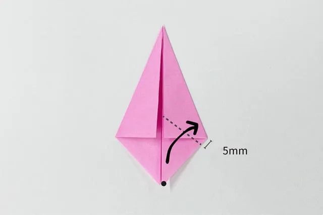 幼儿手工折纸小兔子简单(步骤图解)