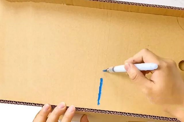 纸箱变废为宝小手工自制玩具(步骤图解)