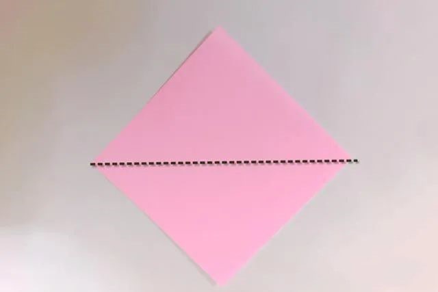 幼儿春天手工折纸立体桃花(步骤图解)