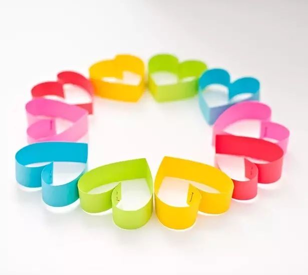 三八妇女节手工心形花环图文教程