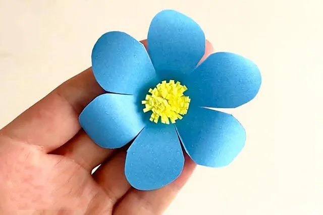 幼儿简单手工制作：纸贴画美丽的春天(步骤图解)