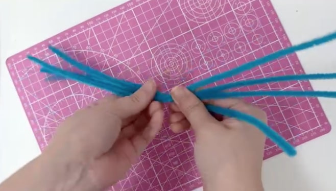 扭扭棒手工制作一枚立体花朵戒指