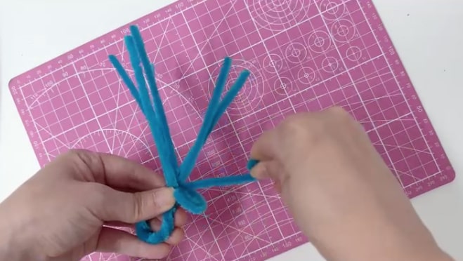 扭扭棒手工制作一枚立体花朵戒指