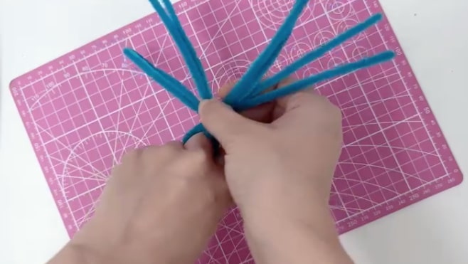 扭扭棒手工制作一枚立体花朵戒指